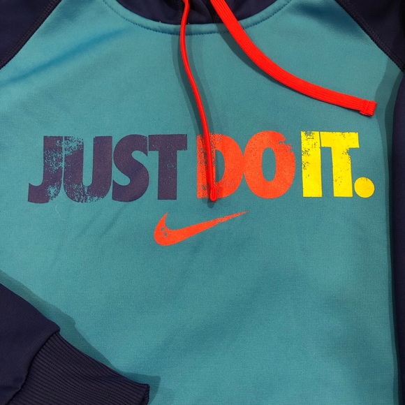 Nike Thermal Hoodie - Picture 4 of 5